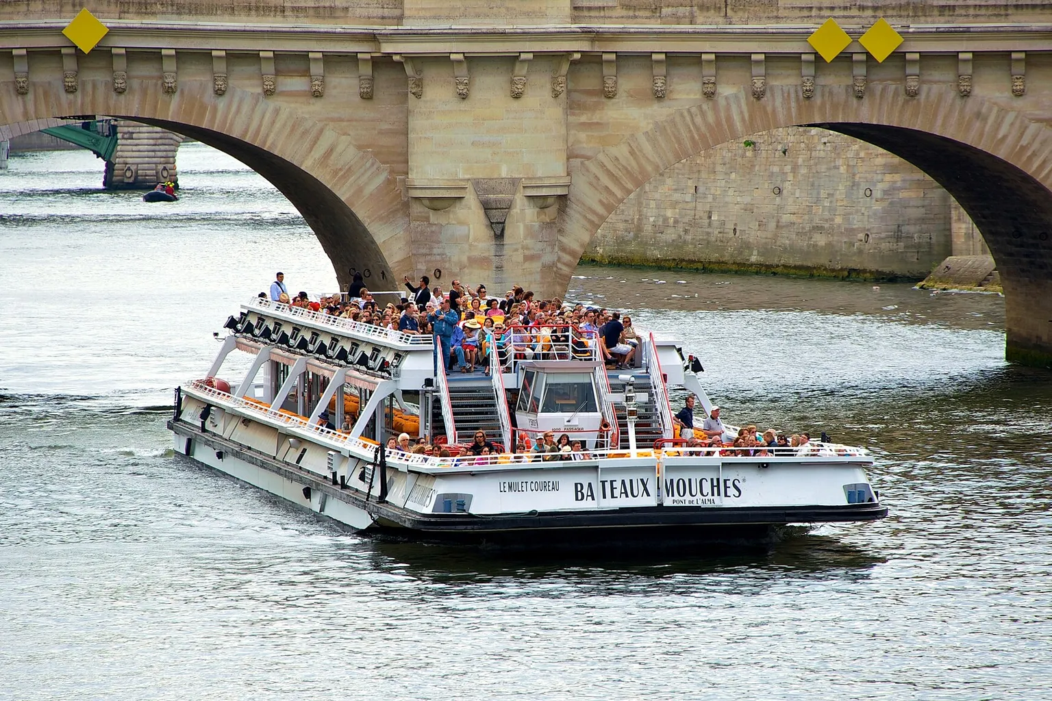 Bateaux-Mouches billets : achat en ligne ou sur place ?