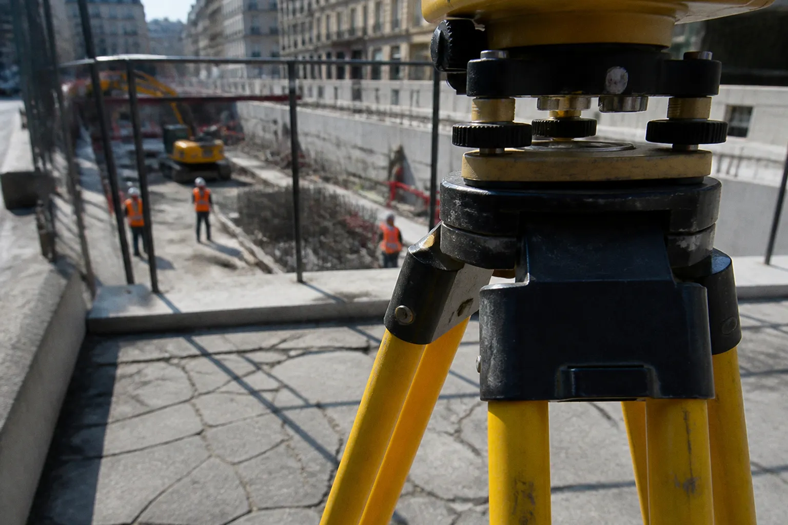 GNSS ou station totale : le choix en zone urbaine