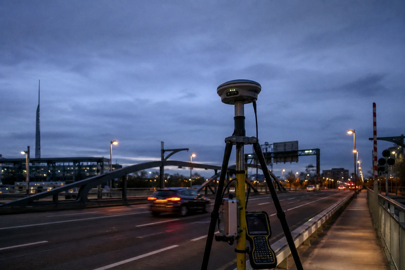 Javad GNSS : une nouvelle gamme modulaire pour contrer le brouillage et le spoofing