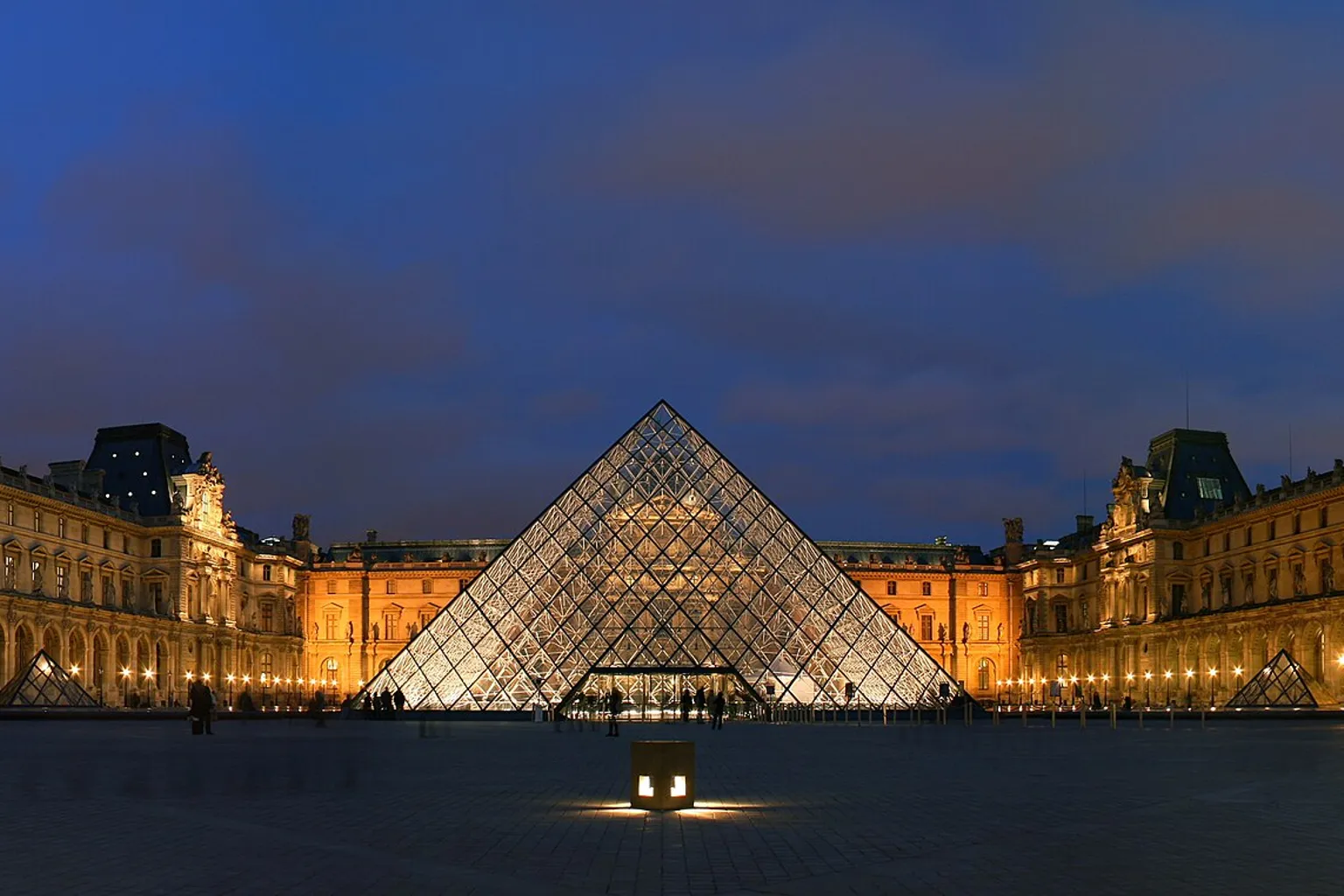 Musée du Louvre tarifs : guide des accès et outils de visite