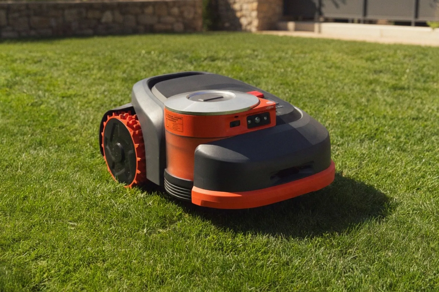 Navimow H2 : pourquoi le LiDAR supplante le RTK dans la tonte autonome