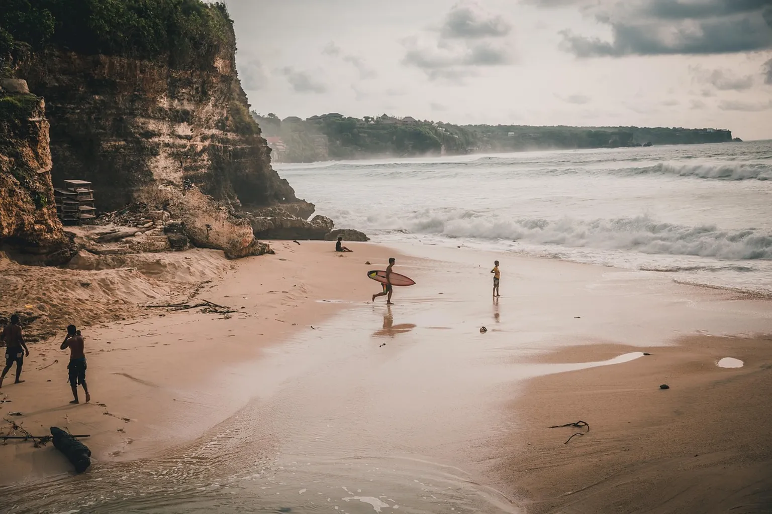 Surf à Bali prix : le coût du suivi GNSS à Badung